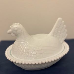 Large Hen on Nest milk glass